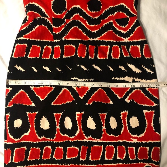 MUSE red/white/black print strapless dress, size 4 - Picture 8 of 8